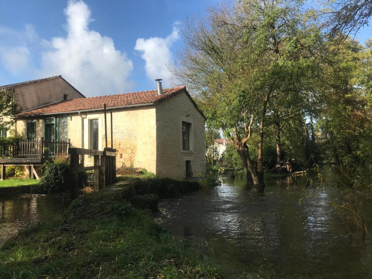 Ancien Moulin A Eau Sur La Seugne Apartamento Mosnac  Exterior foto